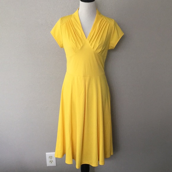 Yellow Dress - Picture 1 of 3